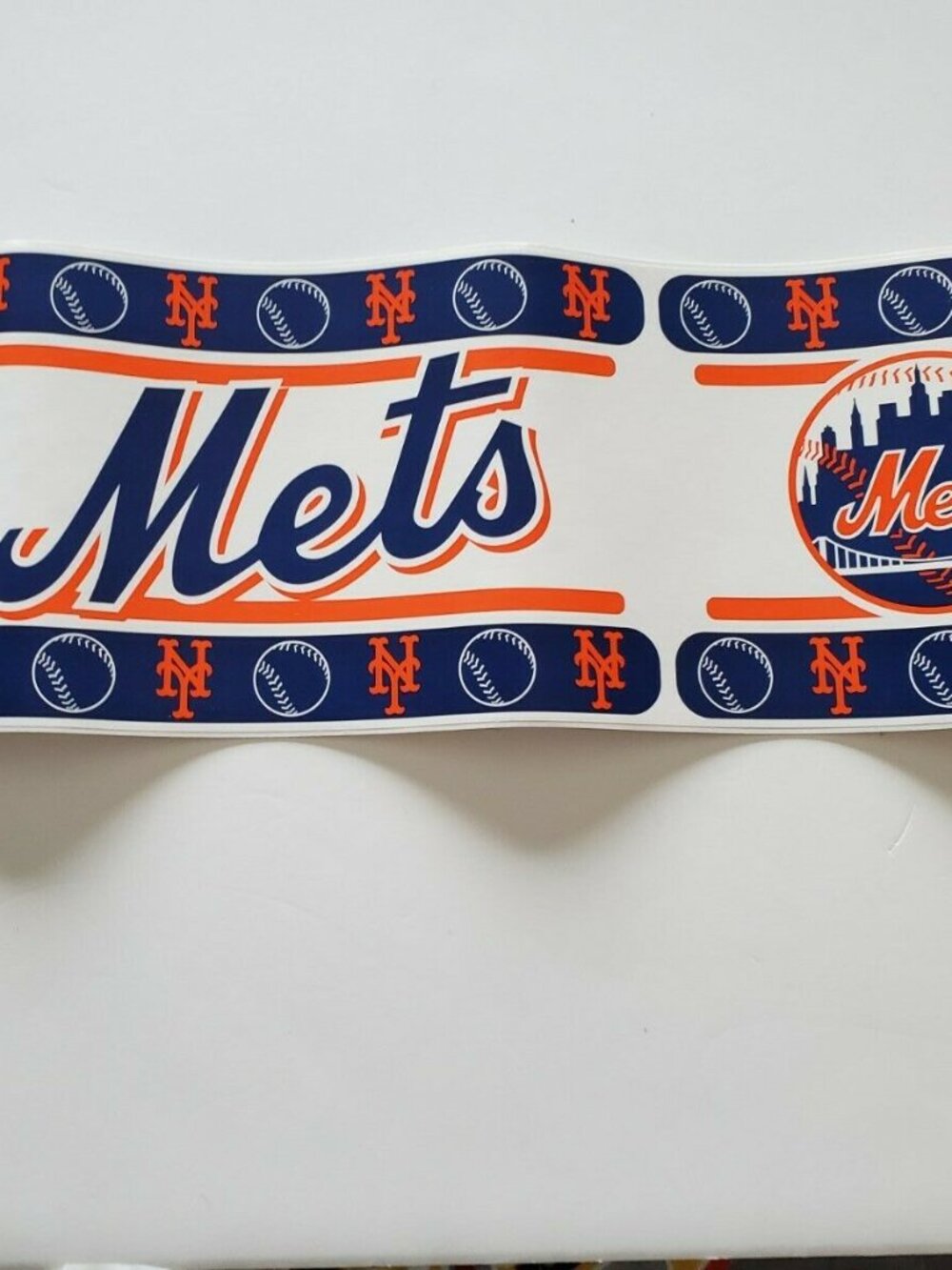 NEW YORK METS PEEL & STICK WALLPAPER BORDER. NEW